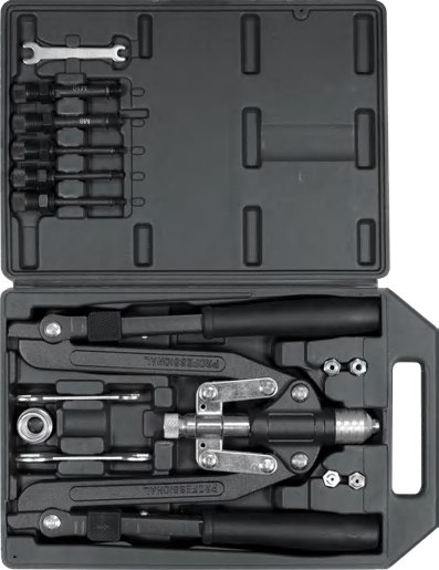 Hand riveting tool